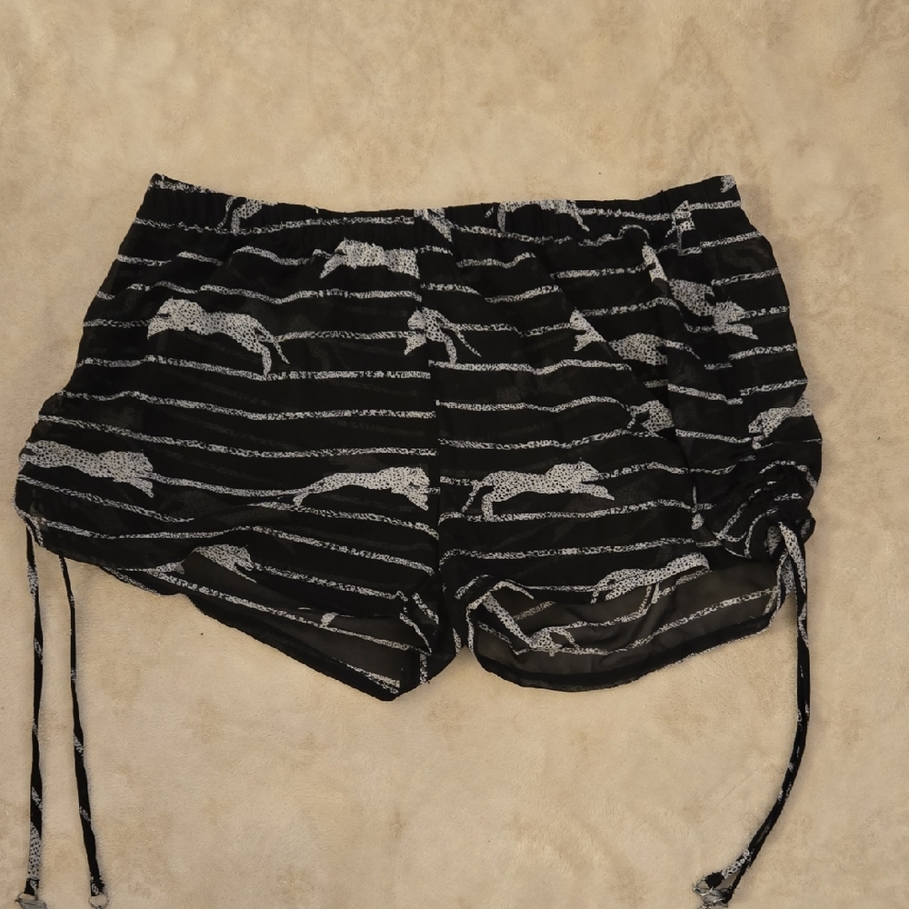 H&M Black and White Patterned Shorts